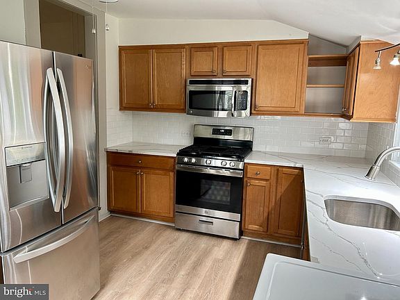 4th image of 7713 Union Ave