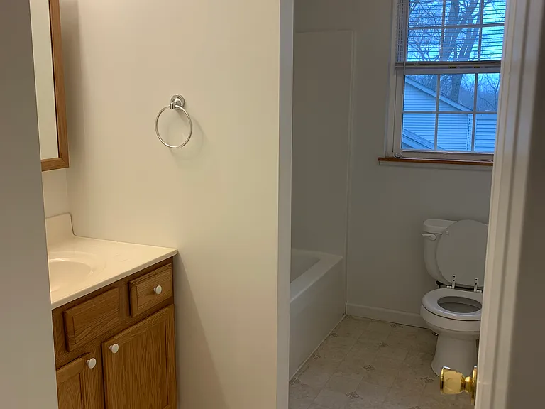 602 Holland Rd — Photo 5