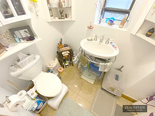 Rented by ZealEstate Group Inc | media 23