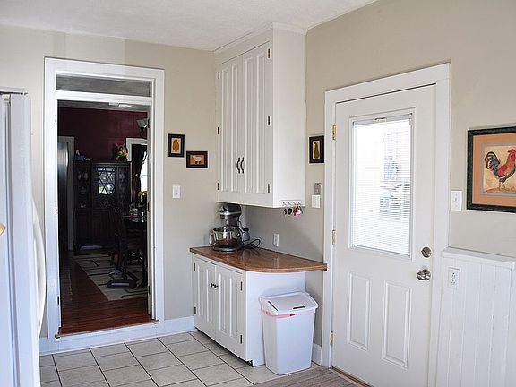 3rd image of 644 Pine St