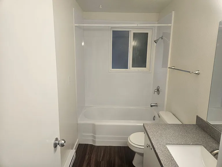Unionaire Apartments — Photo 34