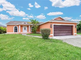 670 14th St NE, Naples, FL 34120