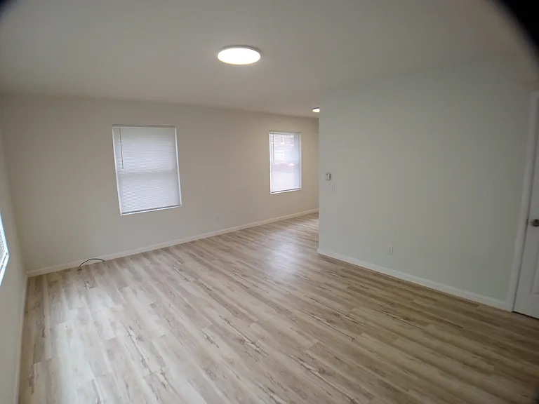 801 N Capitol Ave #4 — Photo 3
