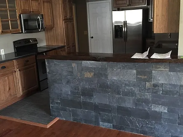 1005 Lilac Ln, Wayne, NE 68787