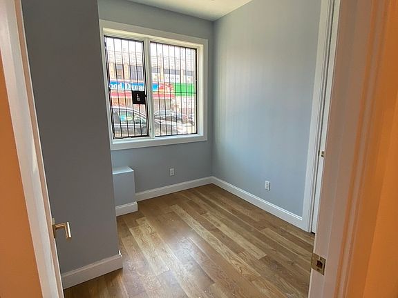 5th image of 221 Clarkson Ave #1FR