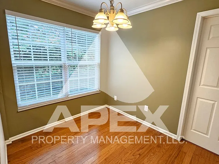 10808 Topview Ln — Photo 8
