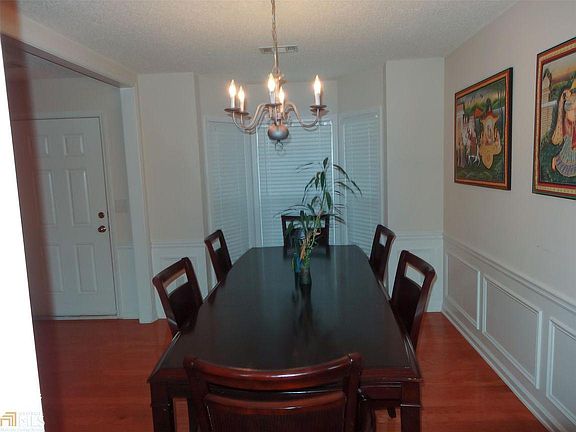 5th image of 806 Plaintain Dr