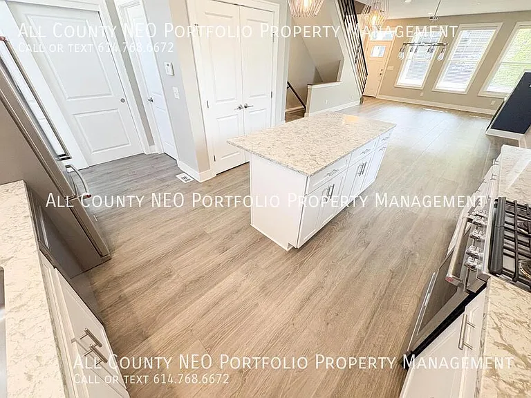 1383 N Grant Ave — Photo 10