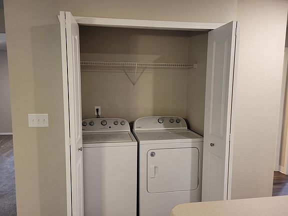 4th image of 168 Norpoint Way NE #206