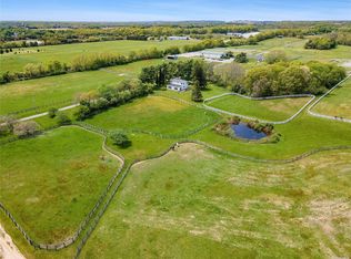 1394 Main Rd, Riverhead, NY 11901