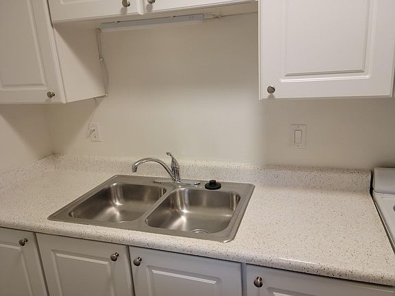 5th image of 1770 Carmel Dr #F97382bc1