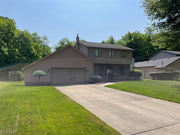2nd image of 8441 Hilltop Dr