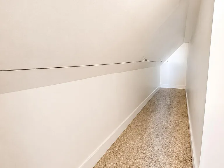 228 E Burnett Ave — Photo 19