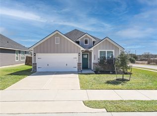 2406 Lightfoot Ln, Bryan, TX 77803
