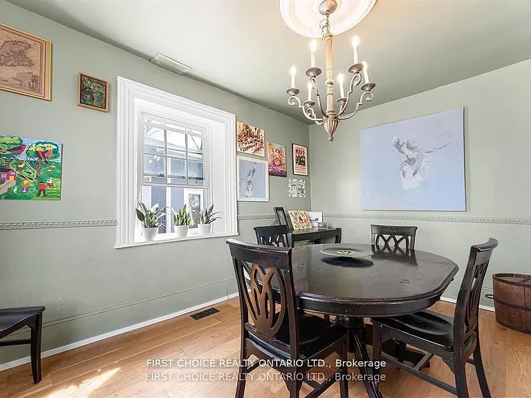 8 Campbell Reid Ct — Photo 9