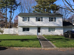 19 South Lane, Huntington, NY