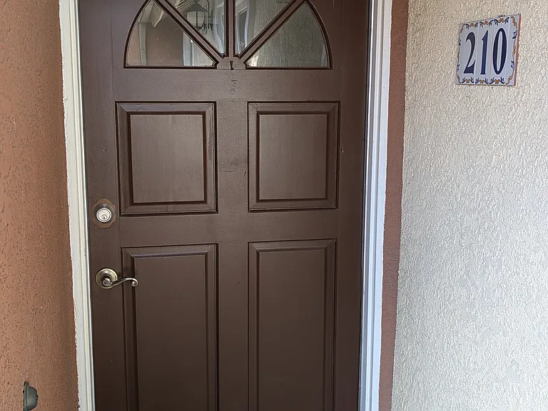 729 S Knott Ave #210 — Photo 8