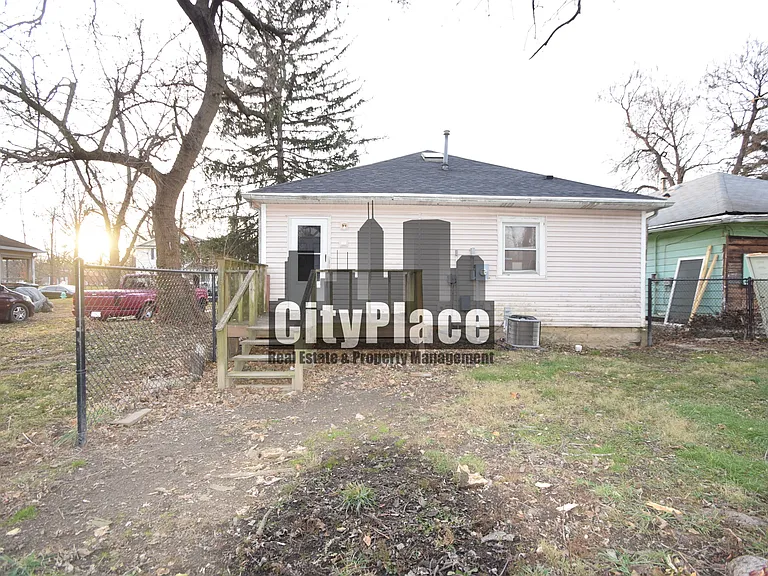 137 S Catherwood Ave — Photo 2