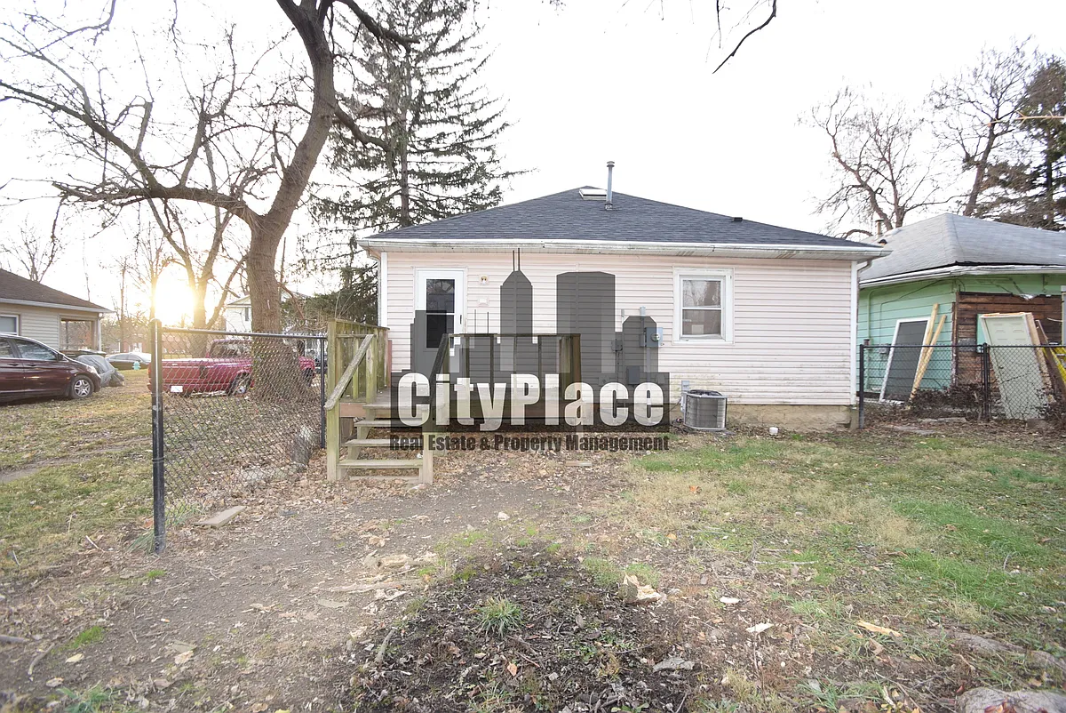 Building Photo - 137 S Catherwood Ave