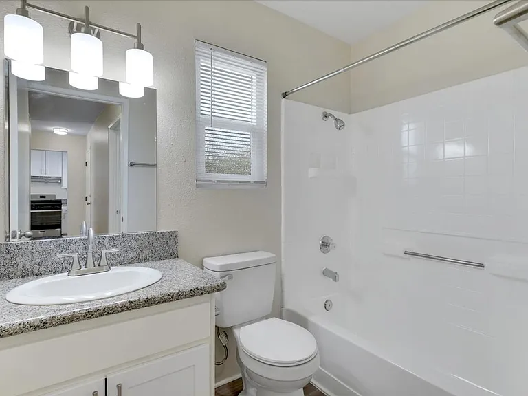 Concord Villas Patio Homes - Riverside, CA — Photo 18