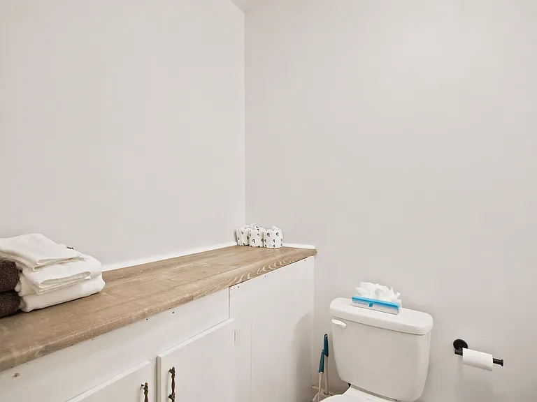 166 Main St #21 — Photo 14
