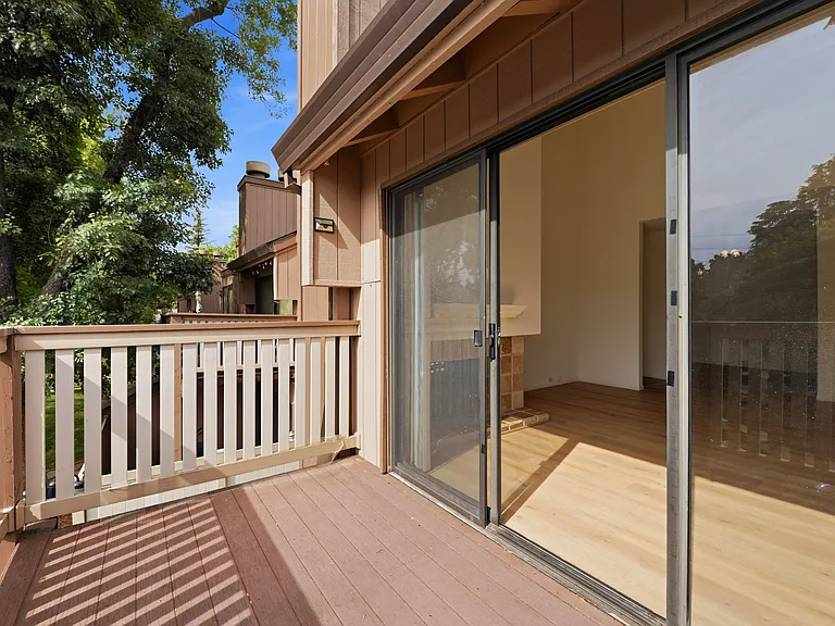523 Woodside Oaks #2 — Photo 8