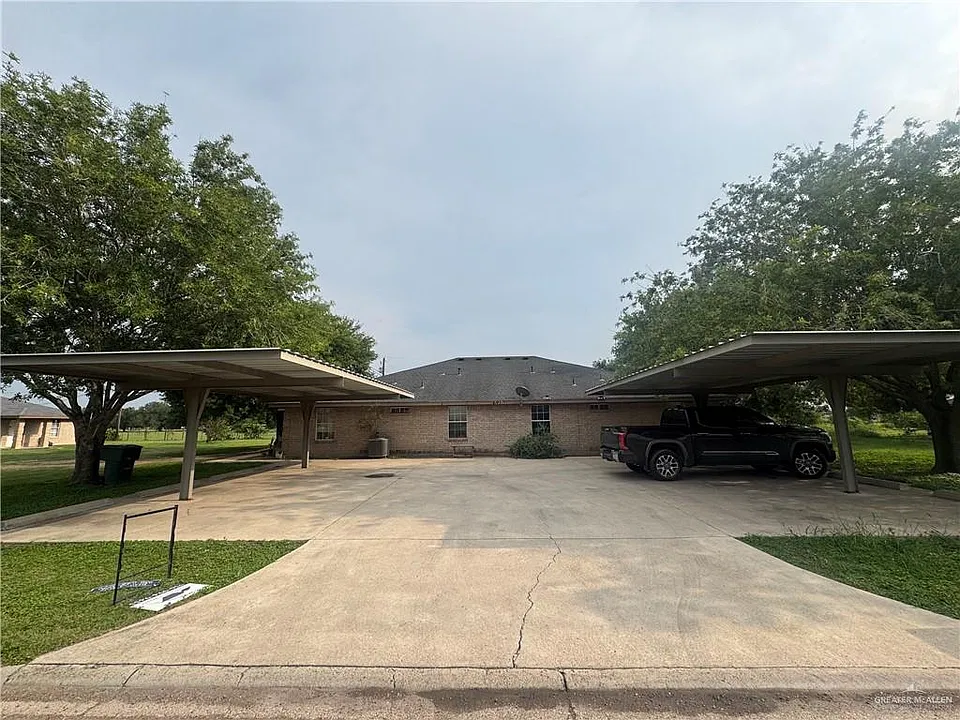 6910 Venus Dr