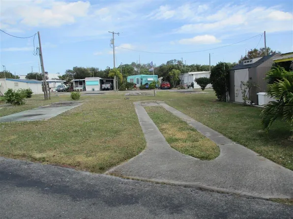 2023 St. Lucie Boulevard, Fort Pierce, FL 34946