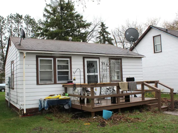 216 3rd St NW, Wadena, MN 56482