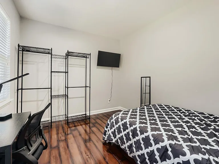 Kiser Woods Dr SW — Photo 2
