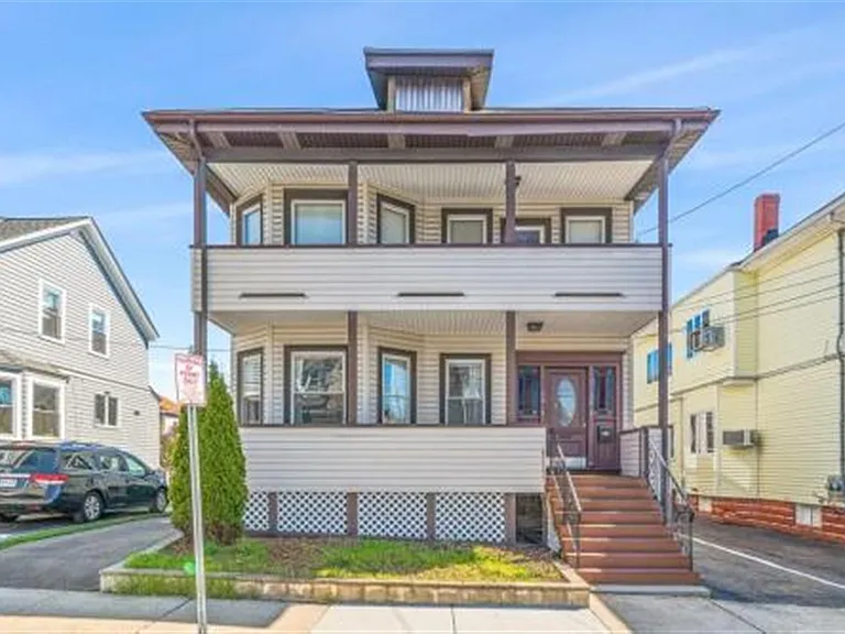 54 Stanley Ave — Photo 3