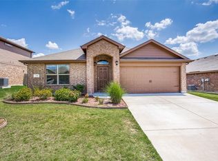 404 Gulf Stream Ln, Ponder, TX 76259