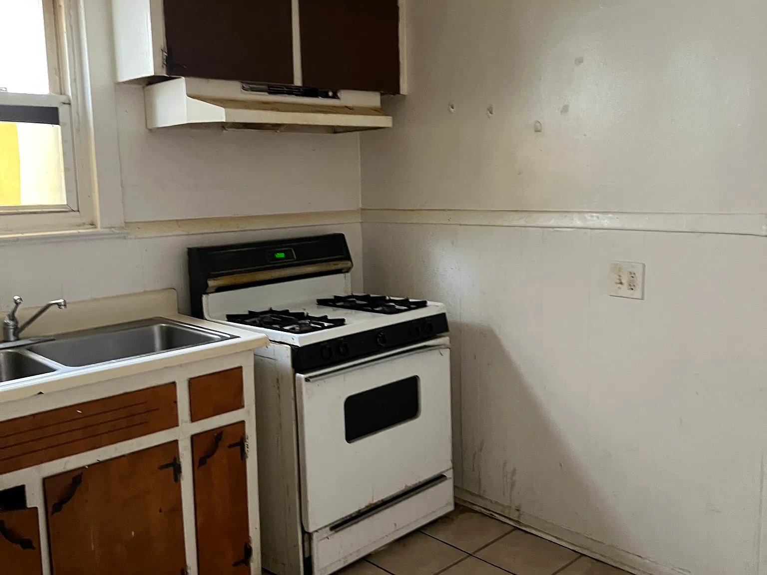 2 bed, 1200 sqft, $1,300 — Photo 3