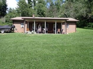 482 Troutland Rd, Hillsville, VA 24343