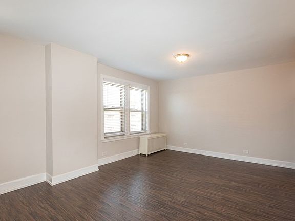5th image of 1369 E Hyde Park Blvd #1369-601