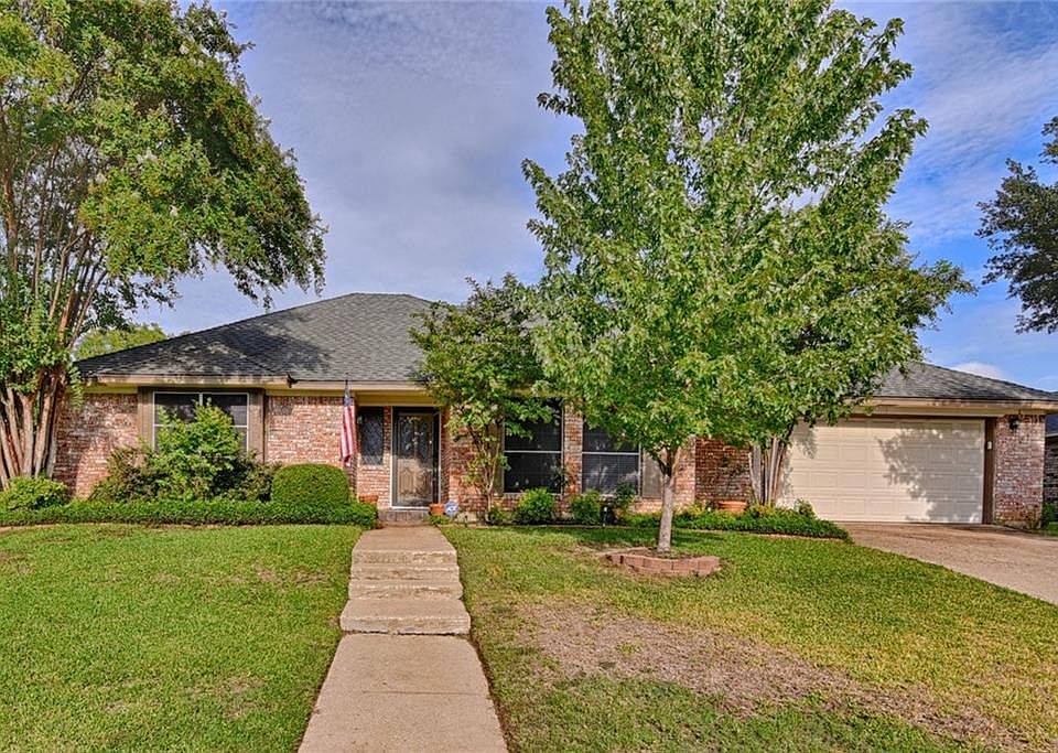 1st image of 1203 Saint Andrews Dr