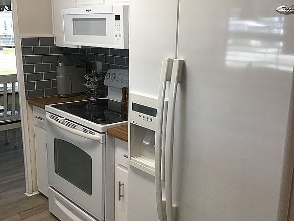 5th image of 6119 Falcon Dr