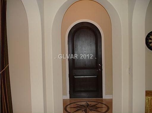 3rd image of 440 Las Alturas Ave