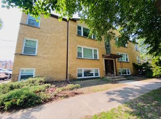 4925 Greenwood Ave, Skokie, IL 60077