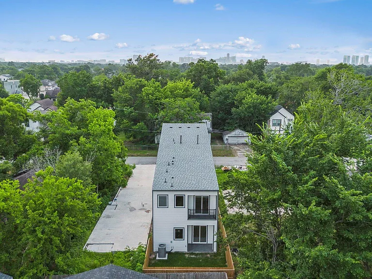 6631 Foster St — Photo 20