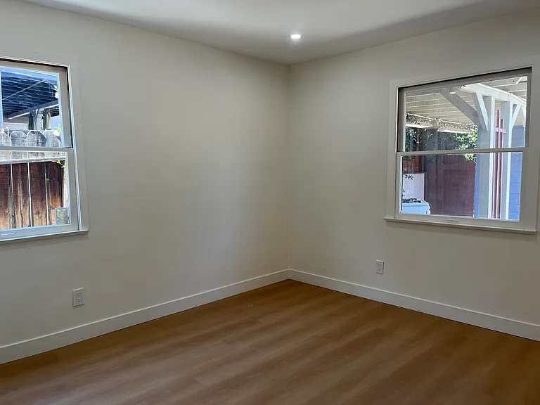 328 N Encinitas Ave — Photo 30