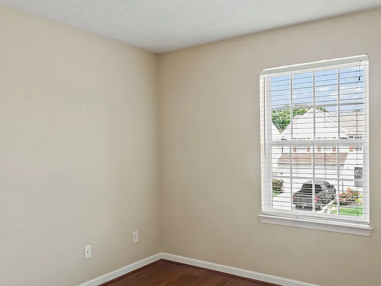 443 Indian Lake Dr — Photo 11