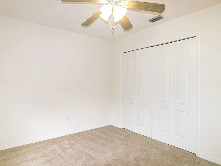 6202 NW 36th Dr — Photo 13