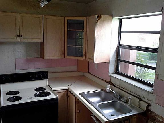 3rd image of 18735 NW 31st Ave