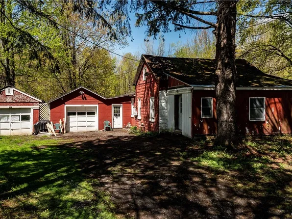 624 W Elm St, Oneida, NY 13421