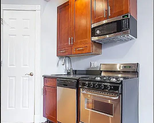 4th image of 722 10th Ave APT 2D