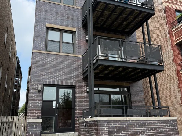 2322 W Augusta Blvd APT 1A, Chicago, IL 60622