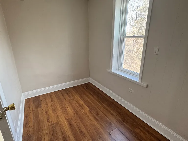 8444 S Buffalo Ave #2 — Photo 5