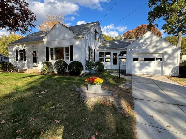 90 Park View Ave, Warwick, RI 02888