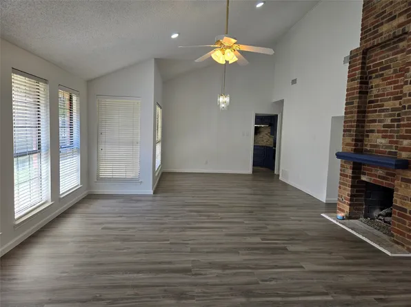 3032 Big Oaks Dr, Garland, TX 75044